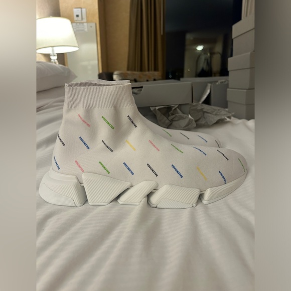 COPY - men's new in box balenciaga speed sneaker size 14 multicolored writing - Picture 4 of 7